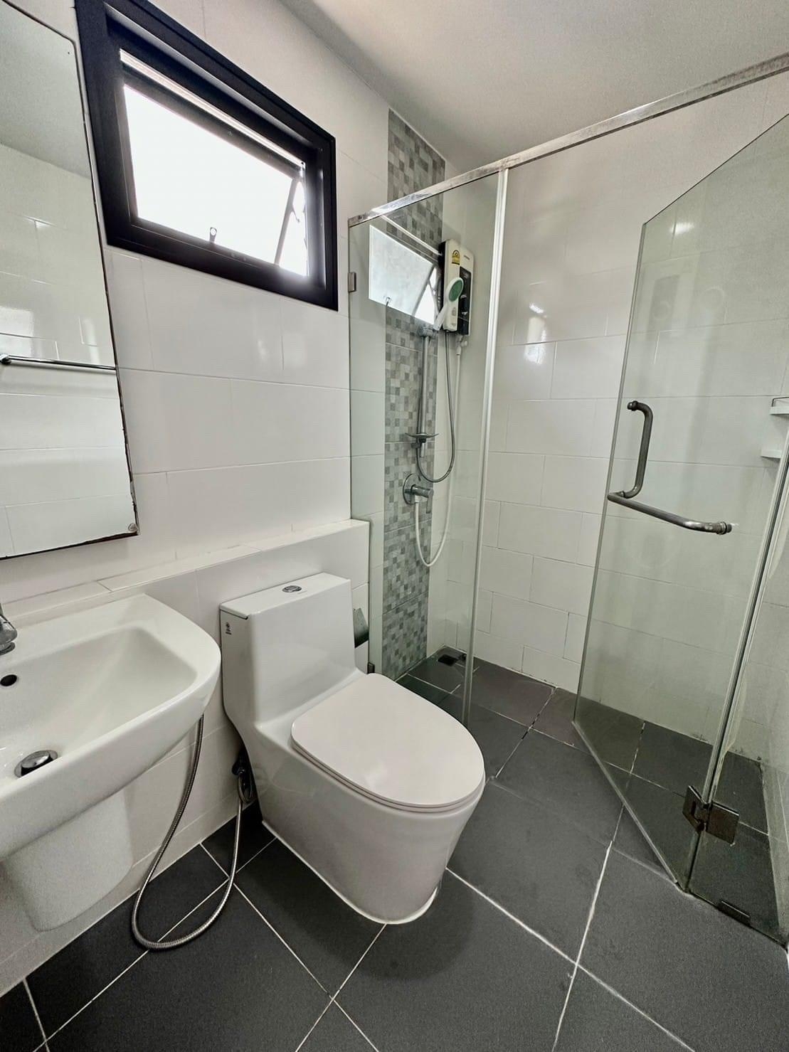 LINE_ALBUM_1866 _3_๒๓๐๘๐๒_1