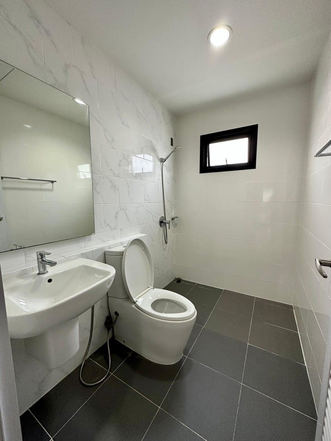 LINE_ALBUM_1866 _3_๒๓๐๘๐๒_4