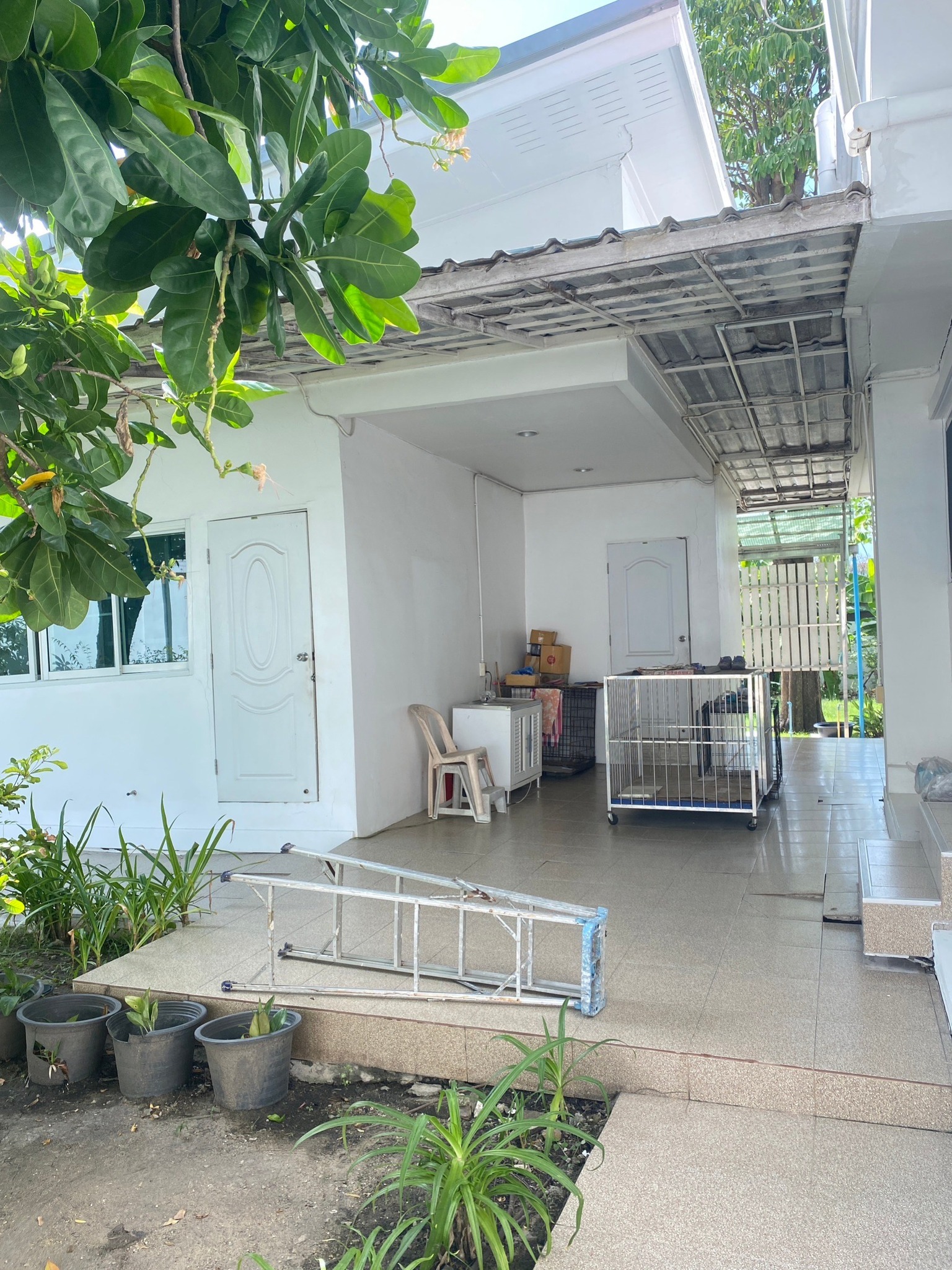 ที่ดินพร้อมบ้าน ติดทางขึ้นลงทางด่วนสุขาภิบาล 5-31