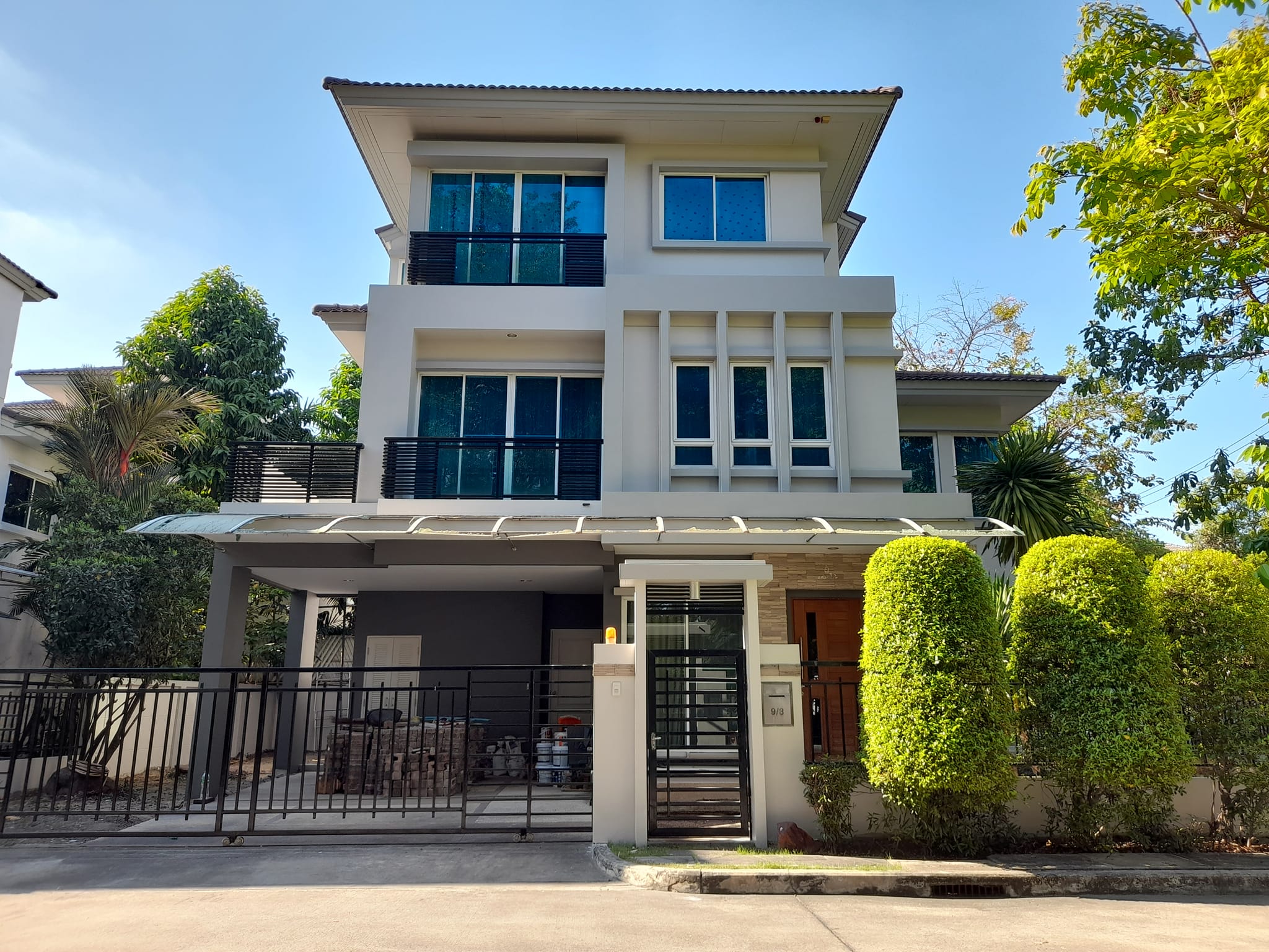 บางกอกบูเลอวาร์ด ลาดปลาเค้าๅ