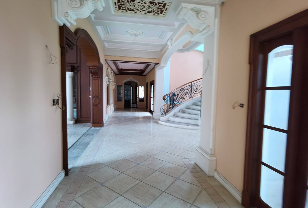 บ้านหรู ตรงข้าม ม.ธรรมศาสตร์รังสิต13