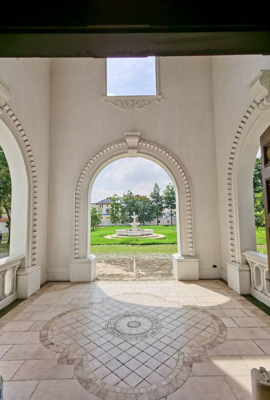 บ้านหรู ตรงข้าม ม.ธรรมศาสตร์รังสิต7