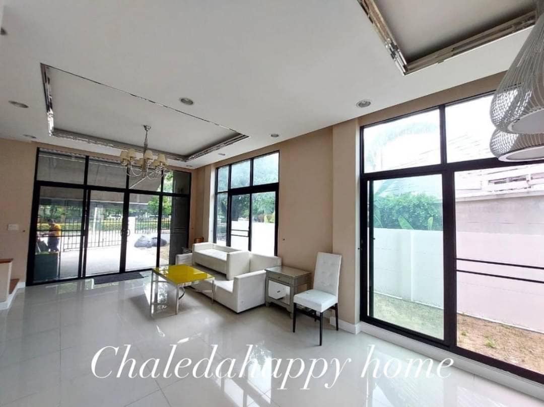 ฟลอรา วงศ์สว่าง6