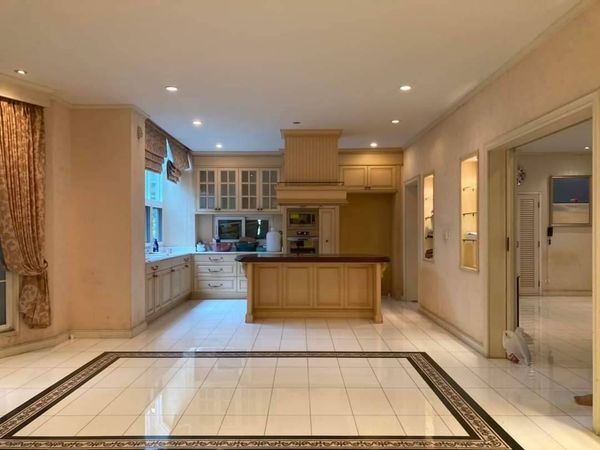 หมู่บ้านลดาวัลย์ รามอินทรา กม.2 10