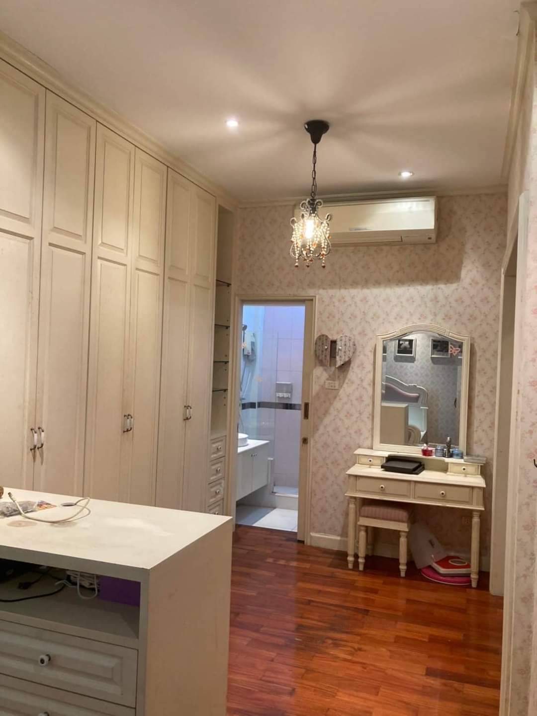 หมู่บ้านลดาวัลย์ รามอินทรา กม.2 25