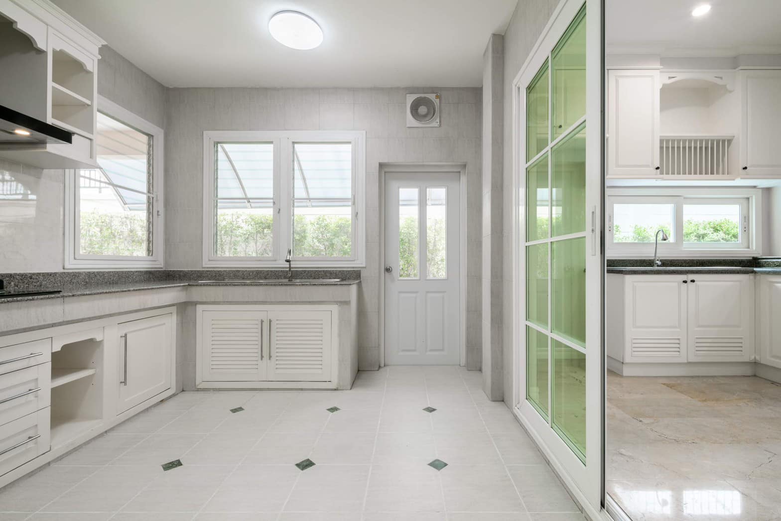 โครงการ หมู่บ้านลดาวัลย์12