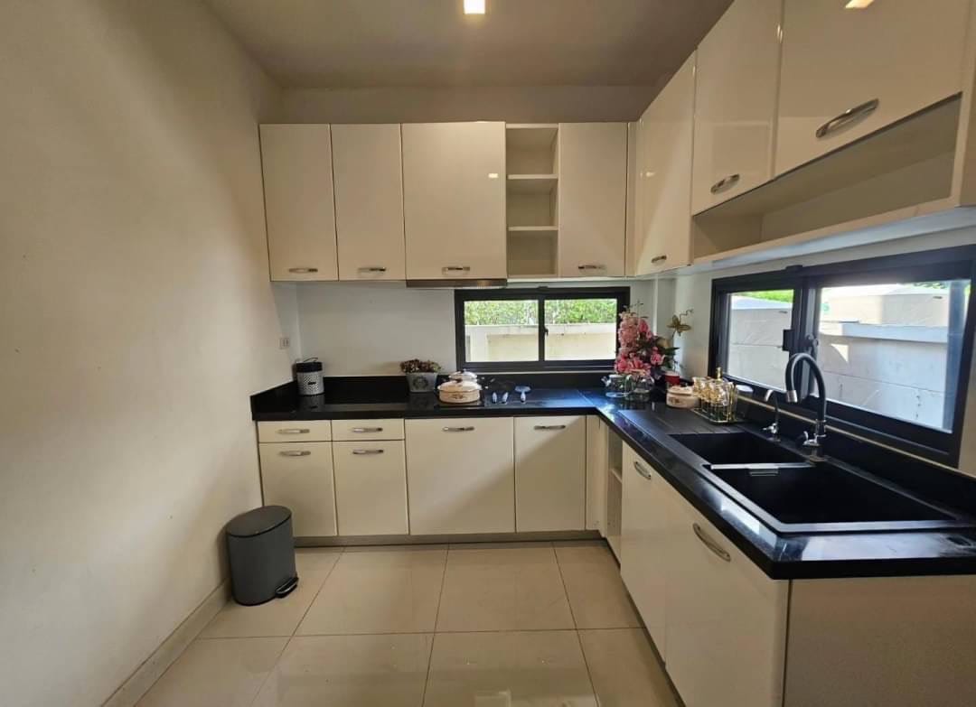 BangkokBoulevard สาทร-ปิ่นเกล้า 2-8