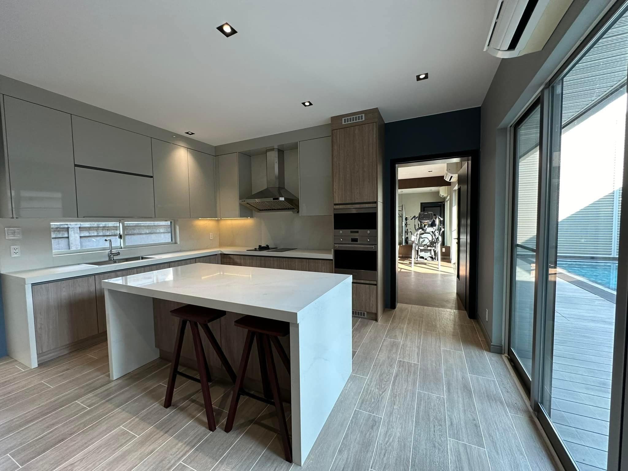 Beverly Hills ถ. แจ้งวัฒนะ14-19