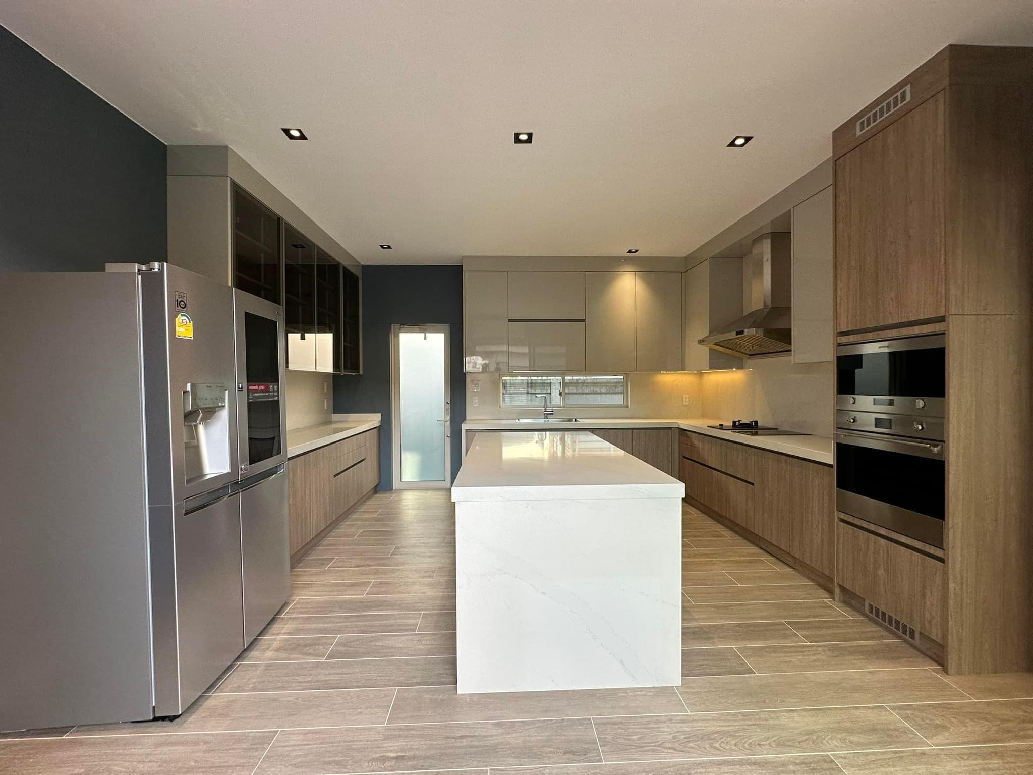 Beverly Hills ถ. แจ้งวัฒนะ14-20