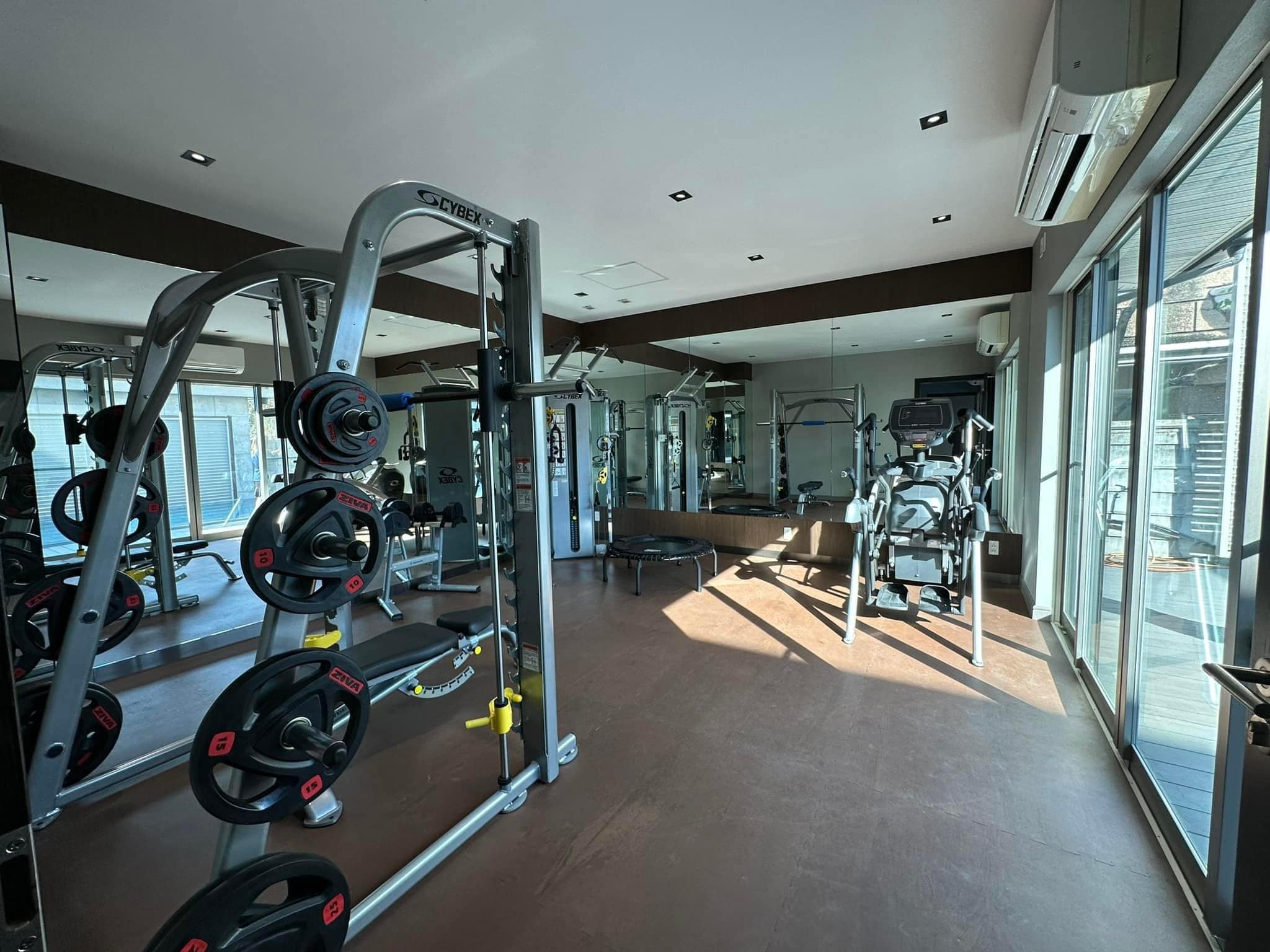 Beverly Hills ถ. แจ้งวัฒนะ14-21