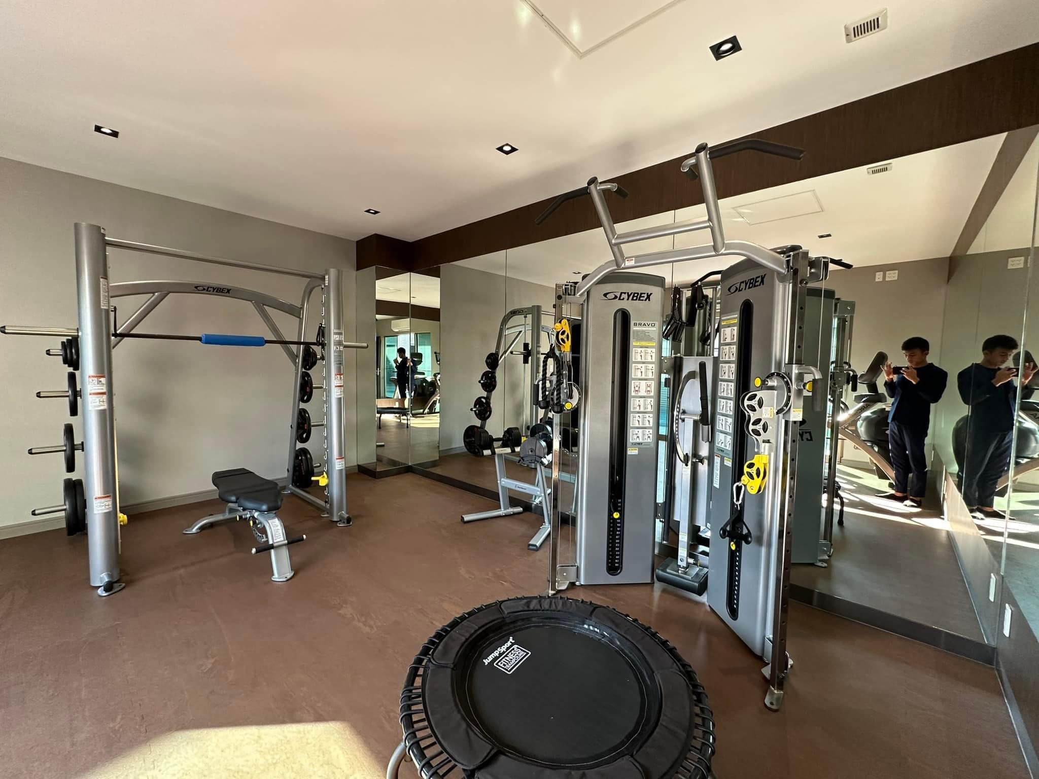 Beverly Hills ถ. แจ้งวัฒนะ14-22