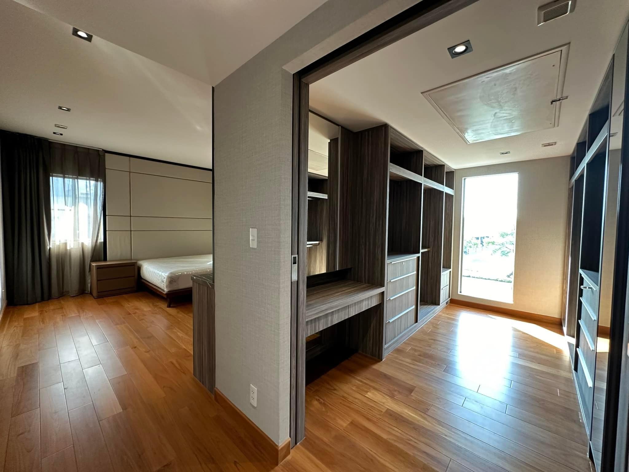 Beverly Hills ถ. แจ้งวัฒนะ14-24