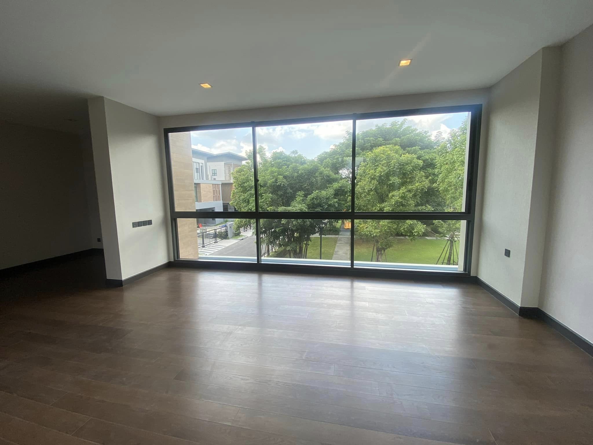 Grand Bangkok Boulevard Ratchapruek – Rama 5-15