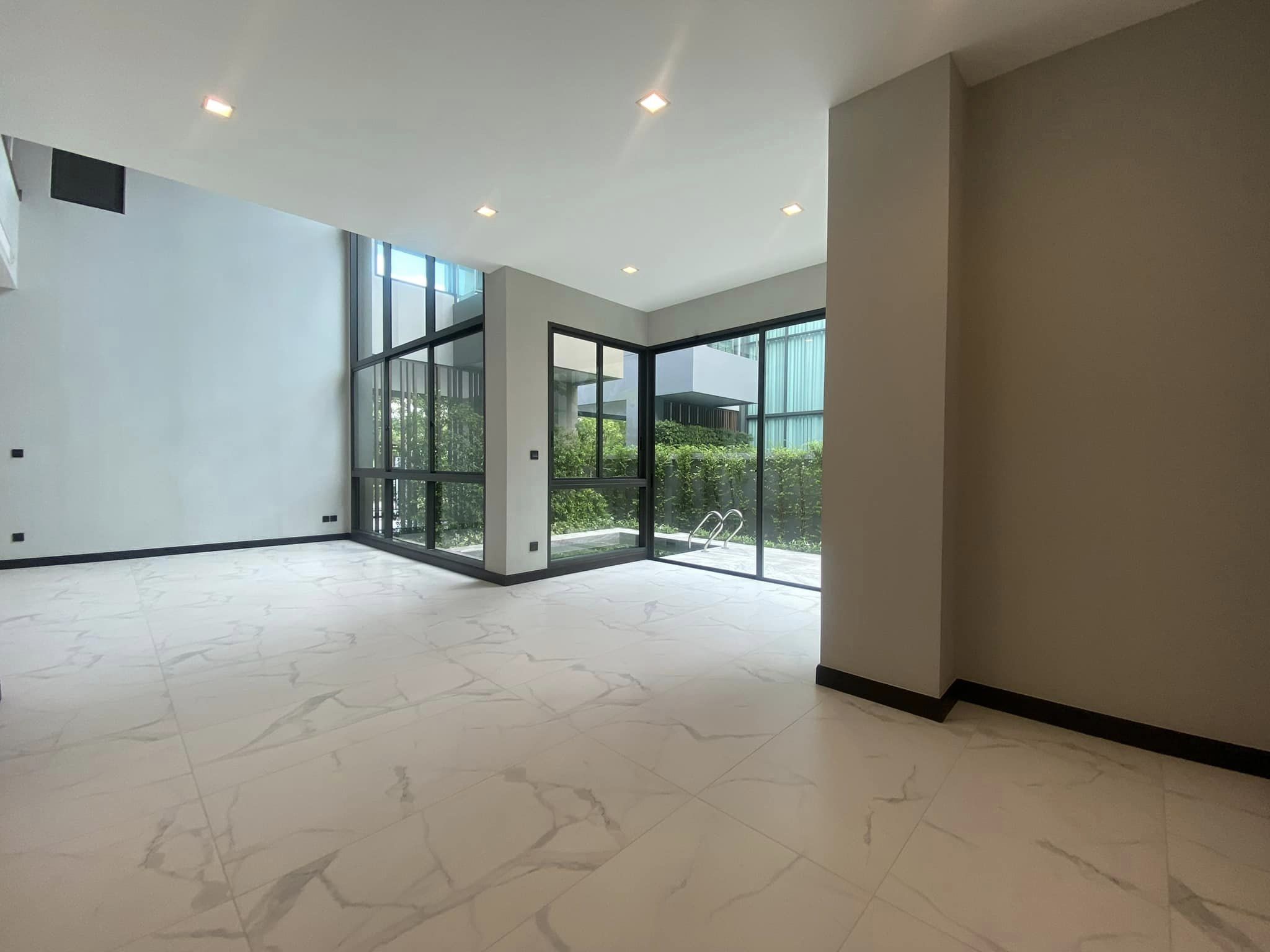 Grand Bangkok Boulevard Ratchapruek – Rama 5-8