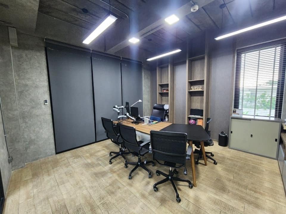 ที่ดินพรัอมอาคารสำนักงานรวมที่พักอาศัย 4 ชั้น10