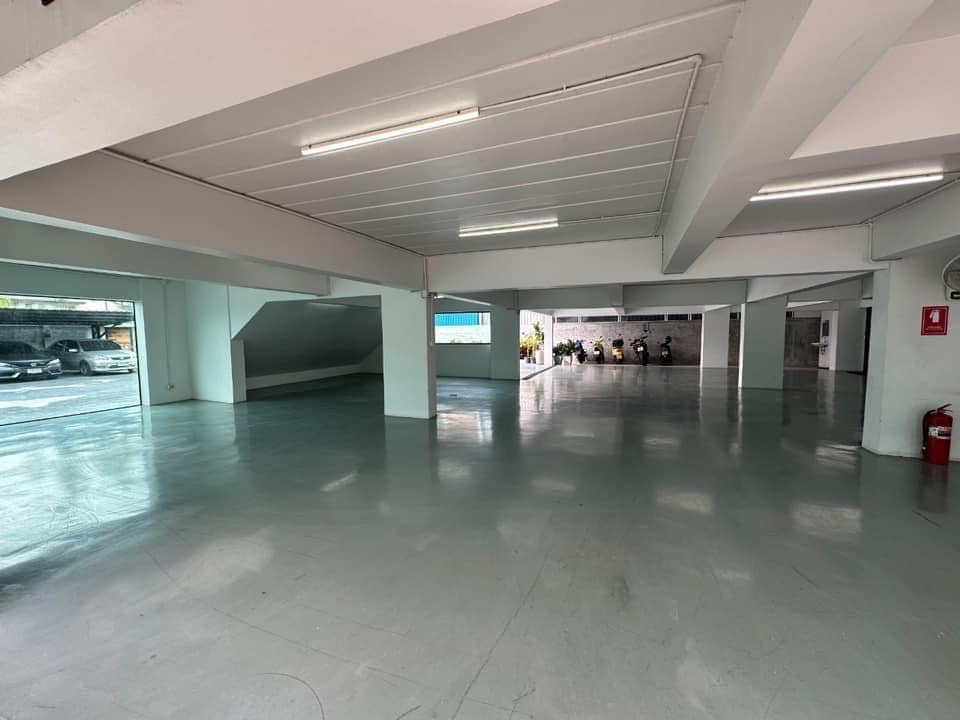 ที่ดินพรัอมอาคารสำนักงานรวมที่พักอาศัย 4 ชั้น18