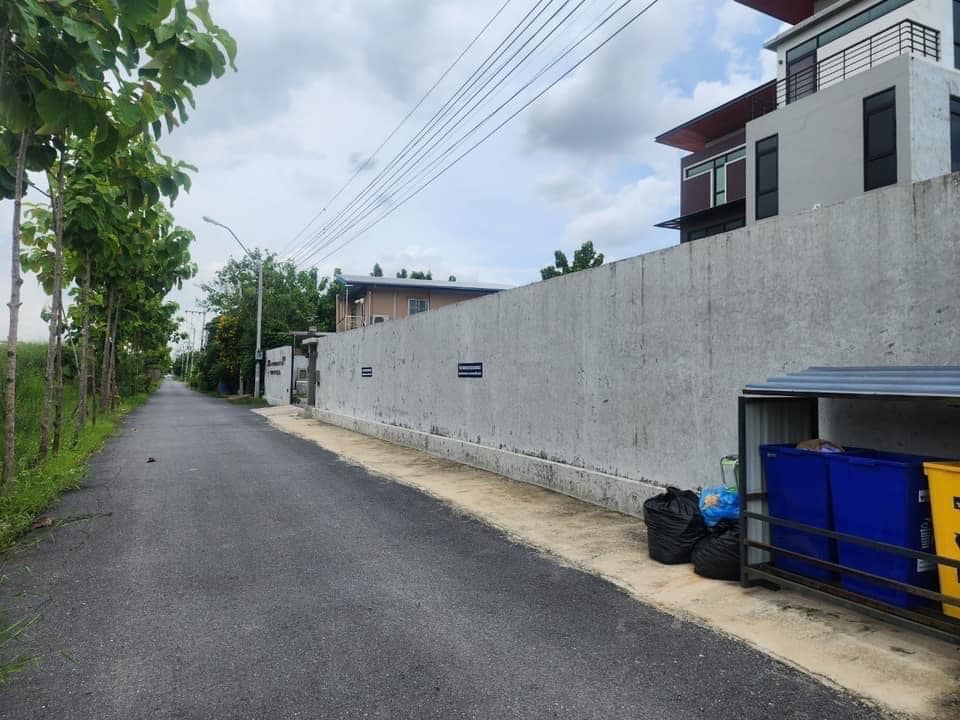 ที่ดินพรัอมอาคารสำนักงานรวมที่พักอาศัย 4 ชั้น25