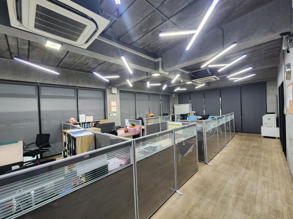 ที่ดินพรัอมอาคารสำนักงานรวมที่พักอาศัย 4 ชั้น7