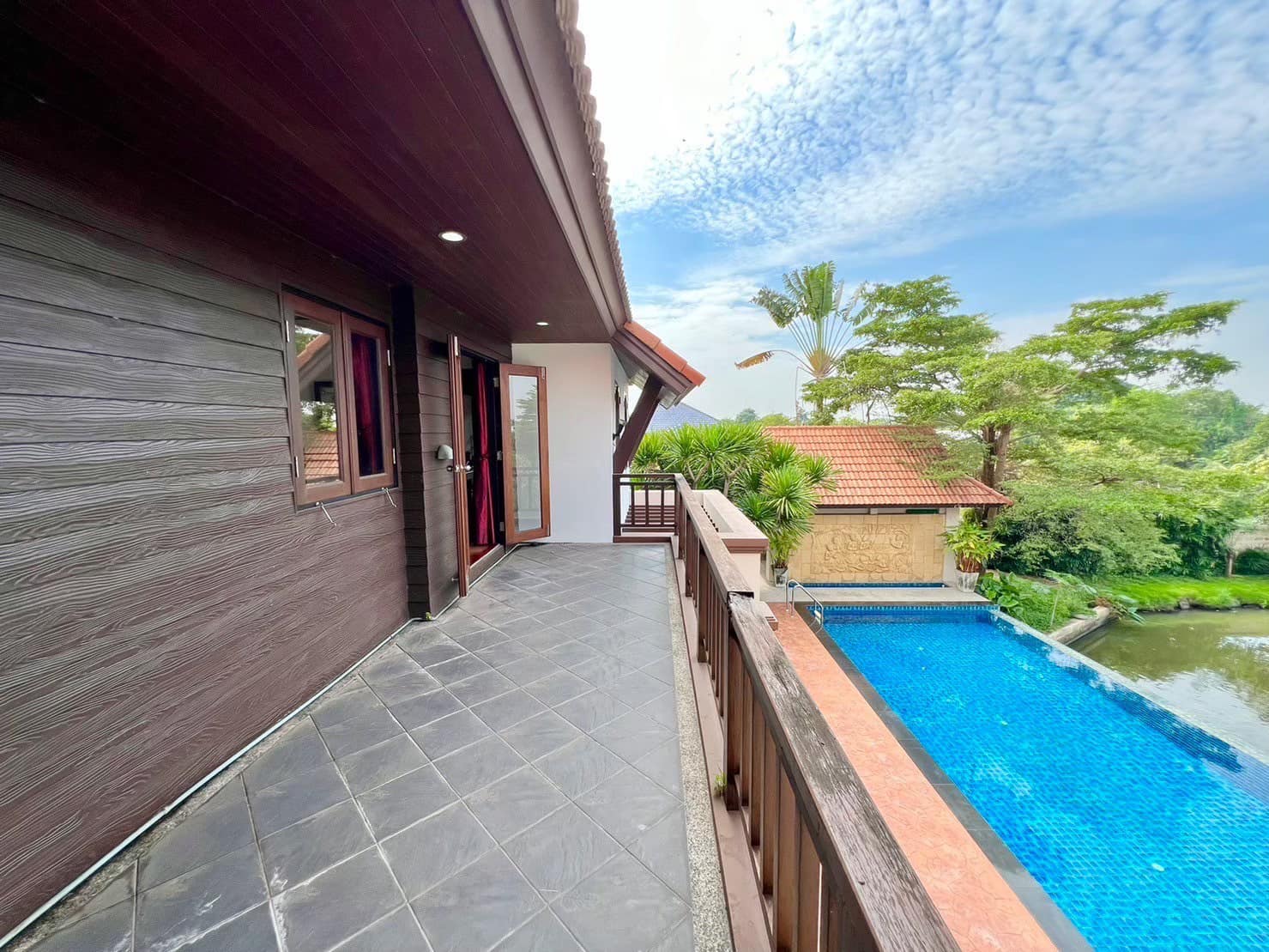Thai-Modern Luxury Style Pool Villa12