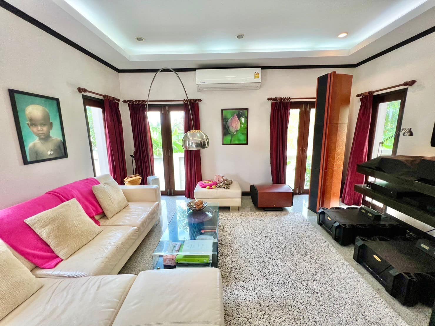 Thai-Modern Luxury Style Pool Villa9