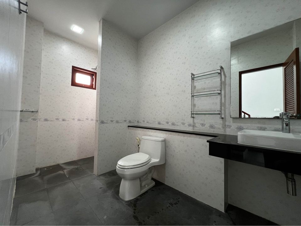 บ้านหัวมุม ซอยบางกระดี่ 1 แยก 14-12