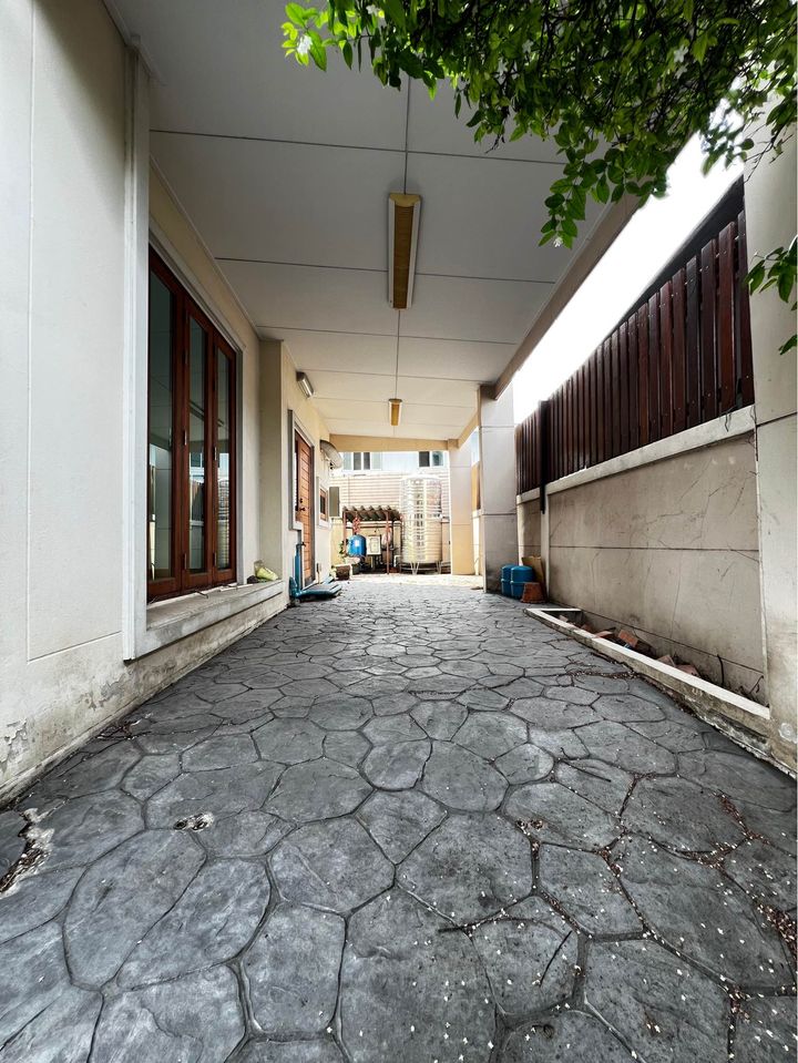 บ้านหัวมุม ซอยบางกระดี่ 1 แยก 14-15