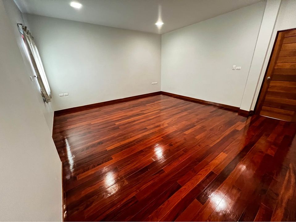 บ้านหัวมุม ซอยบางกระดี่ 1 แยก 14-8