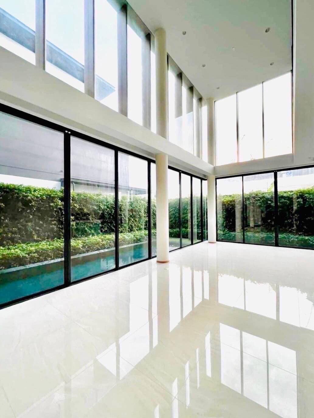 อิสสระ เรสซิเดนซ์ 12