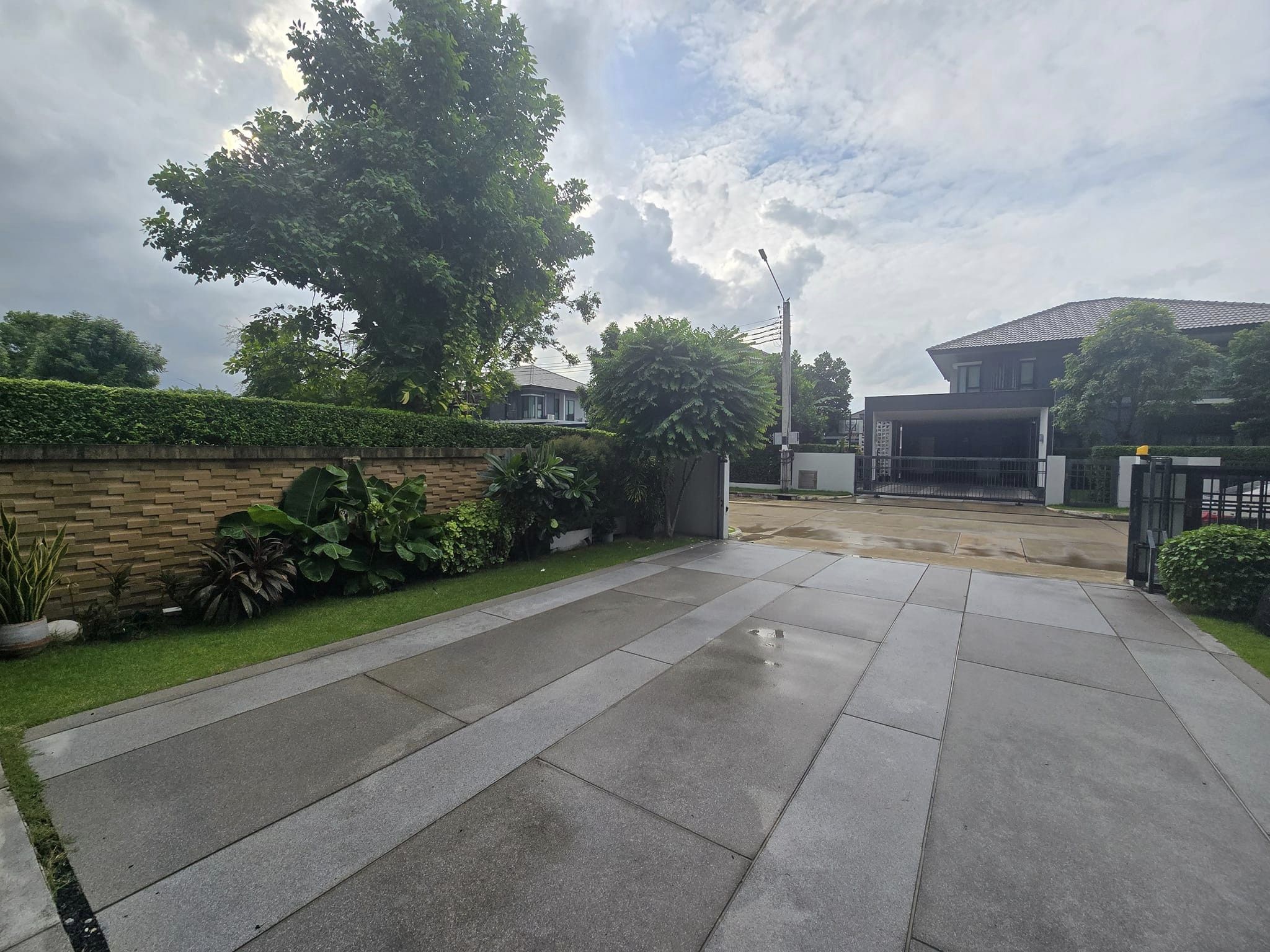 Habitia Yard Ramindra6