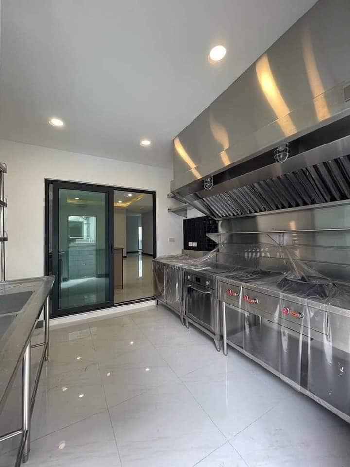 𝑻𝑯𝑬 𝑪𝑰𝑻𝒀 𝑺𝒖𝒌𝒉𝒖𝒎𝒗𝒊𝒕-𝑶𝒏𝒏𝒖𝒕11