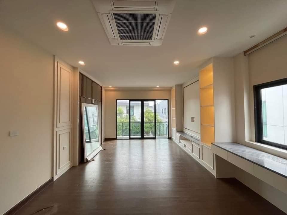 𝑻𝑯𝑬 𝑪𝑰𝑻𝒀 𝑺𝒖𝒌𝒉𝒖𝒎𝒗𝒊𝒕-𝑶𝒏𝒏𝒖𝒕9