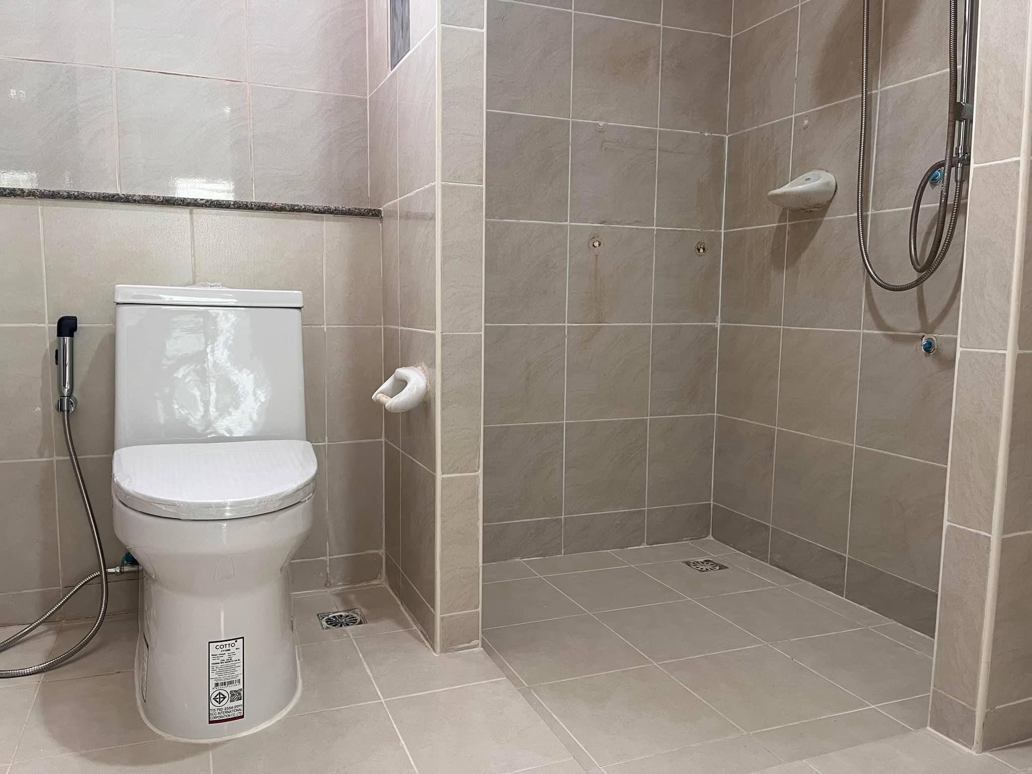 45037EE2-021D-42DC-B6A8-3DA8EBE9C079